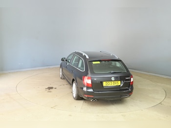 Used Skoda Superb 2013 for sale - 79152689: Photo