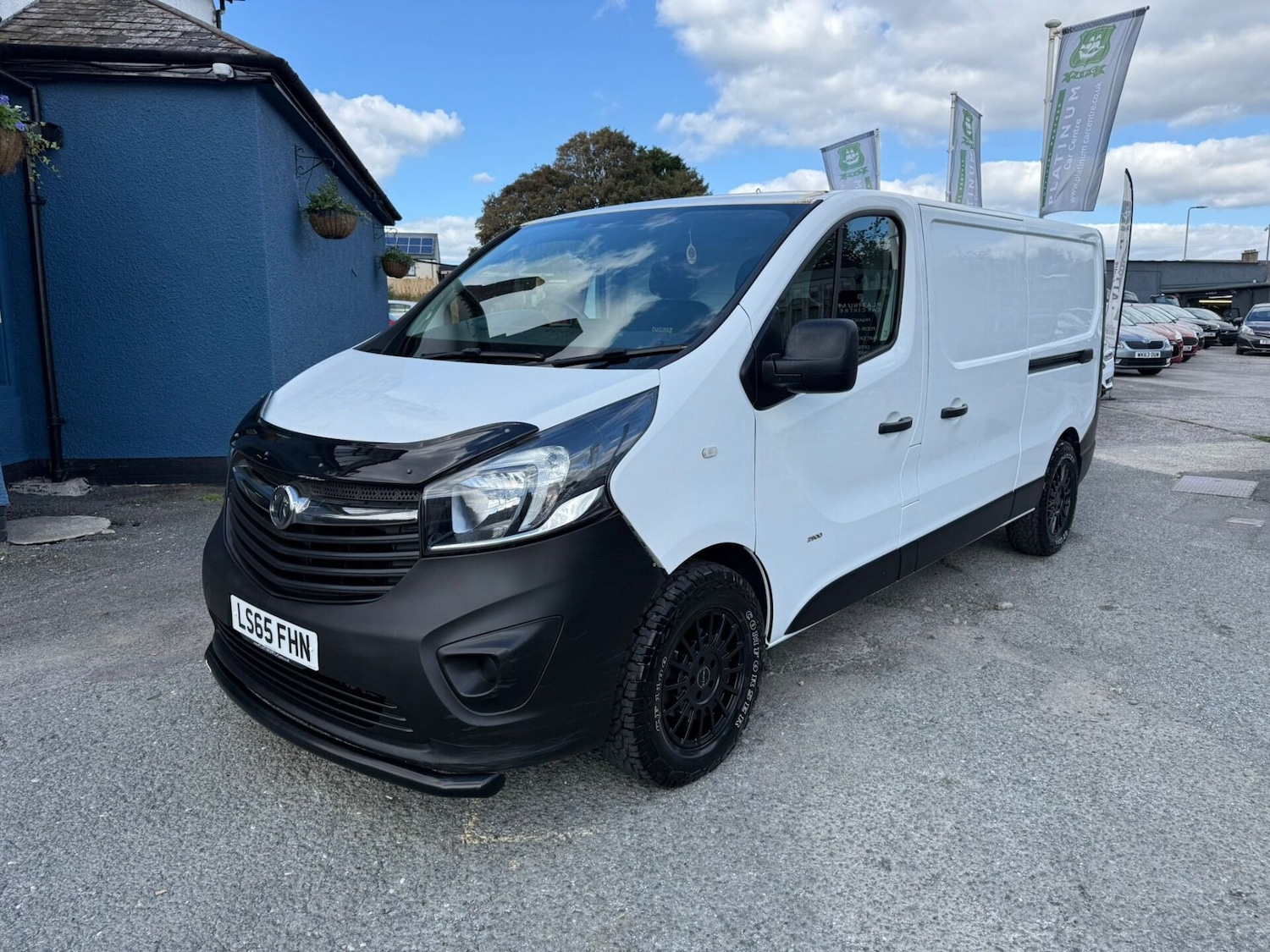 Used Vauxhall Vivaro 2015 for sale - 76035670: Photo 3