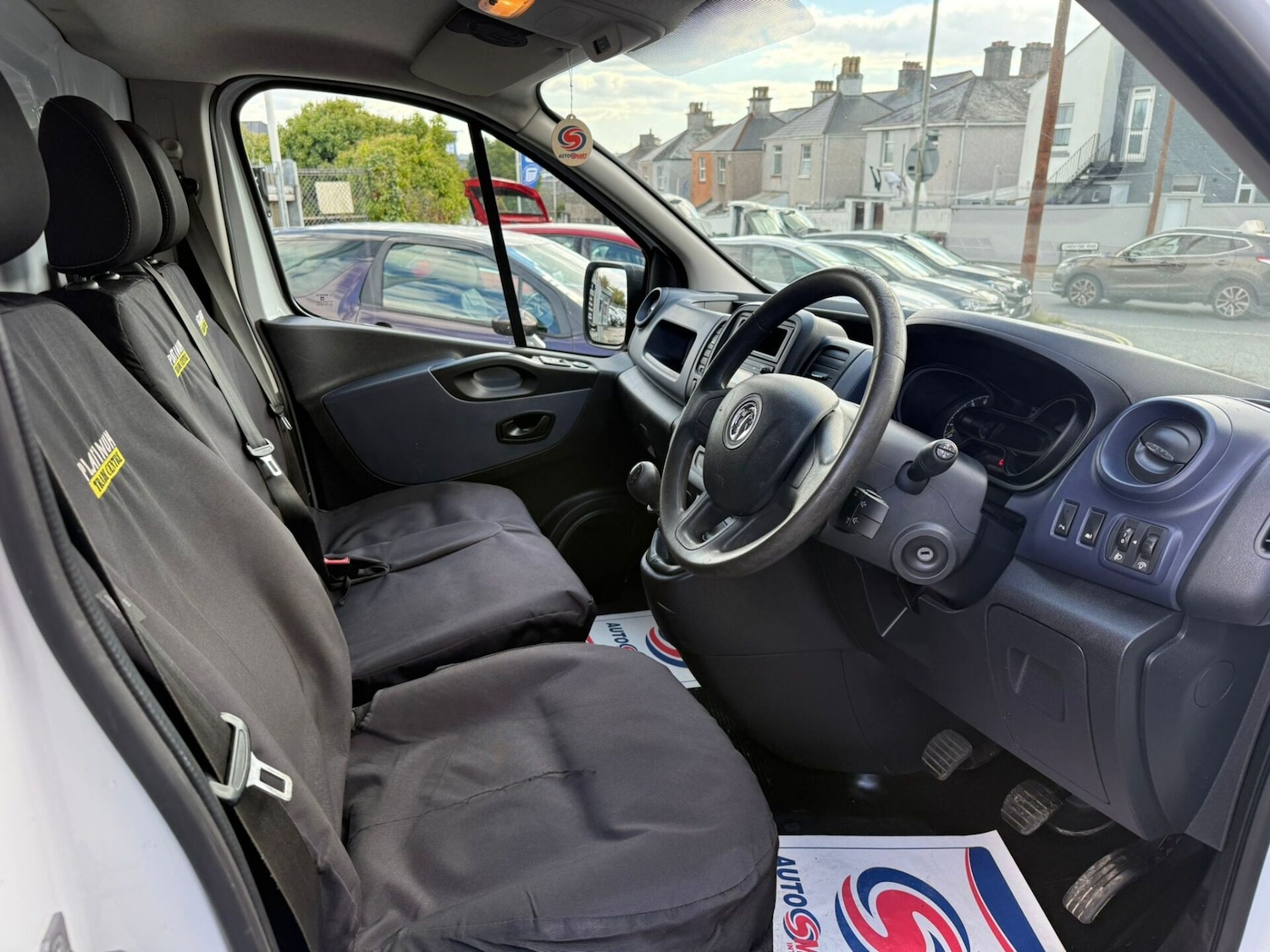 Used Vauxhall Vivaro 2015 for sale - 76035670: Photo 8