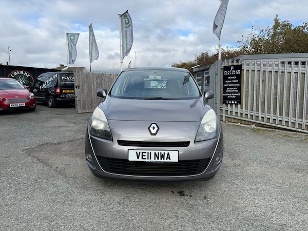 Used Renault Scenic 2011 for sale - 76205815: Photo 2