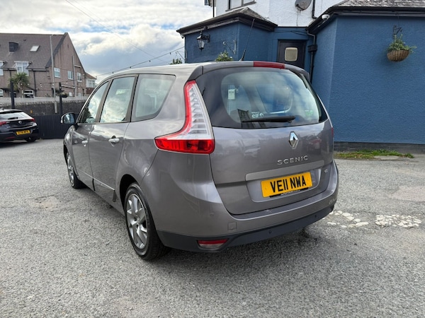 Used Renault Scenic 2011 for sale - 76205815: Photo 5