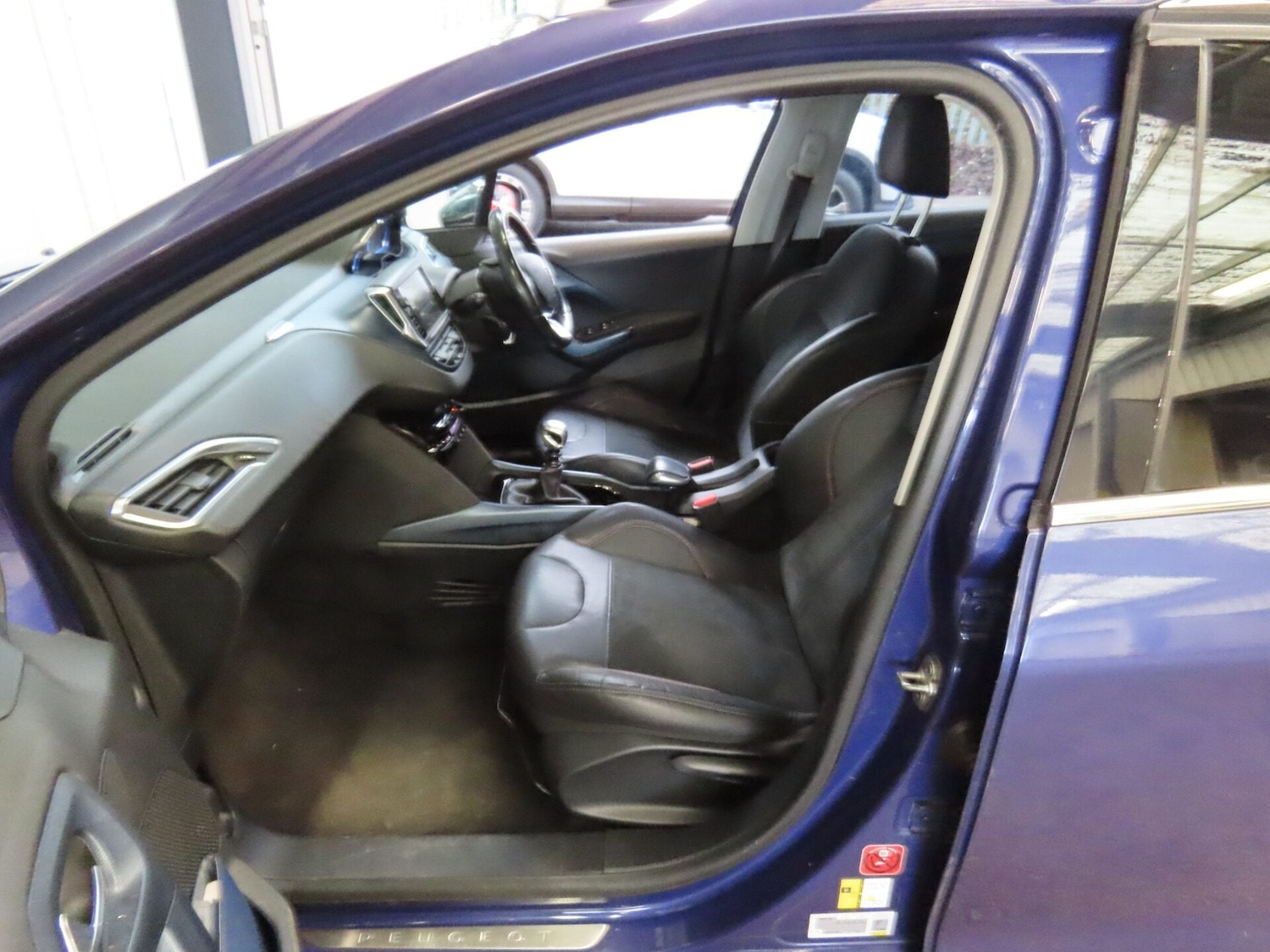 Used Peugeot 2008 2015 for sale - 77677303: Photo 11