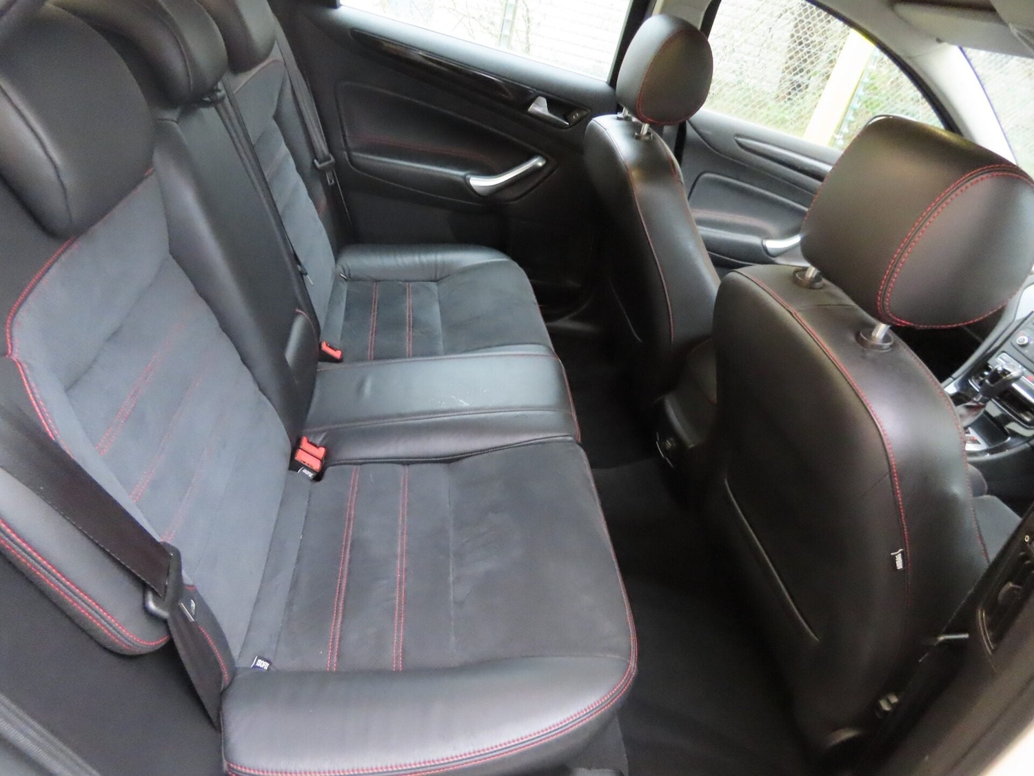 Used Ford Mondeo 2011 for sale - 77272447: Photo 8