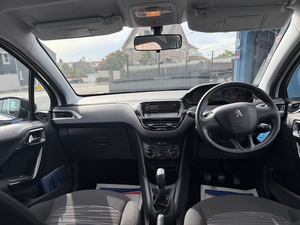 Used Peugeot 208 2014 for sale - 76048829: Photo 9