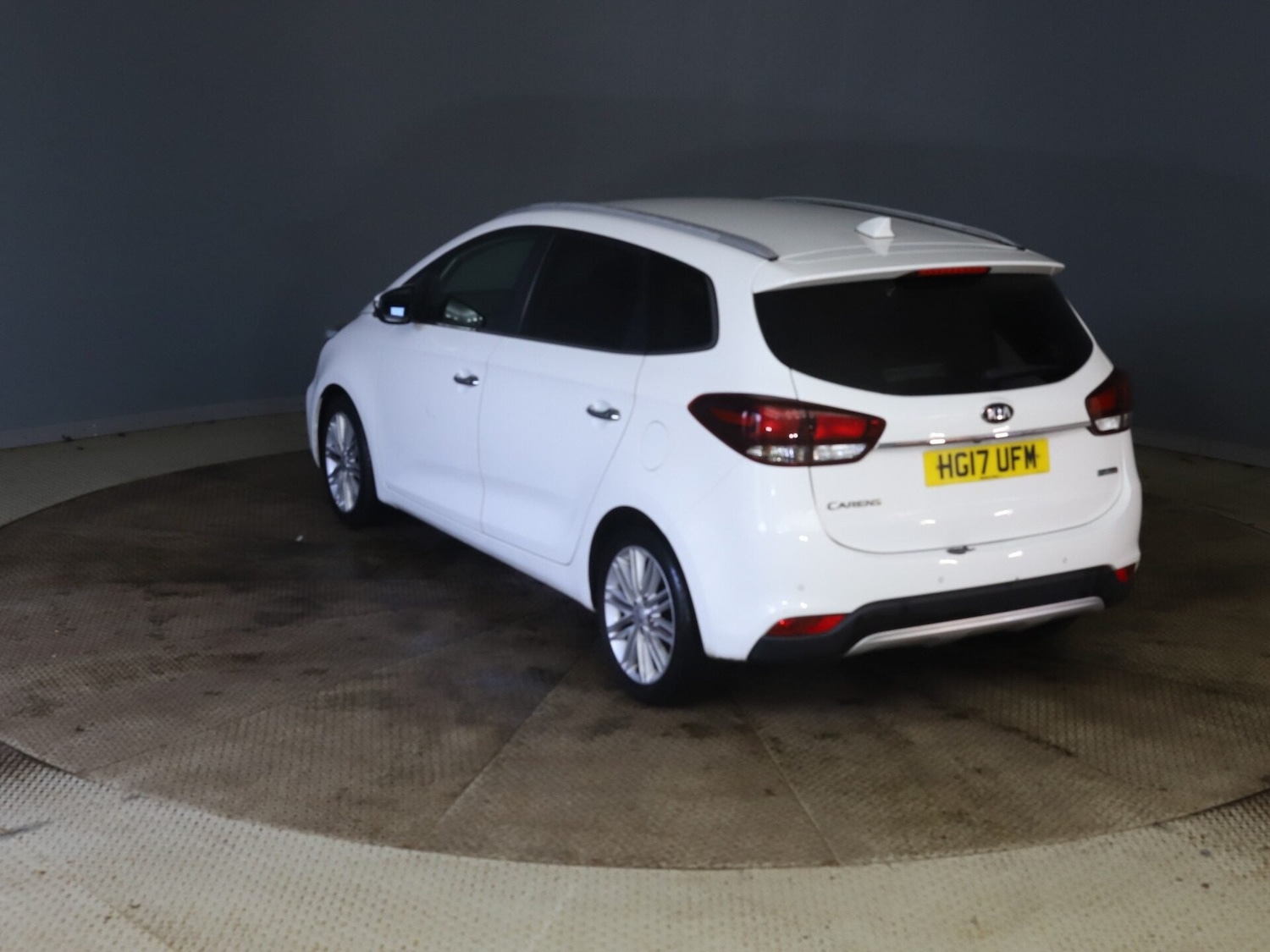 Used Kia Carens 2017 for sale - 77404725: Photo 5