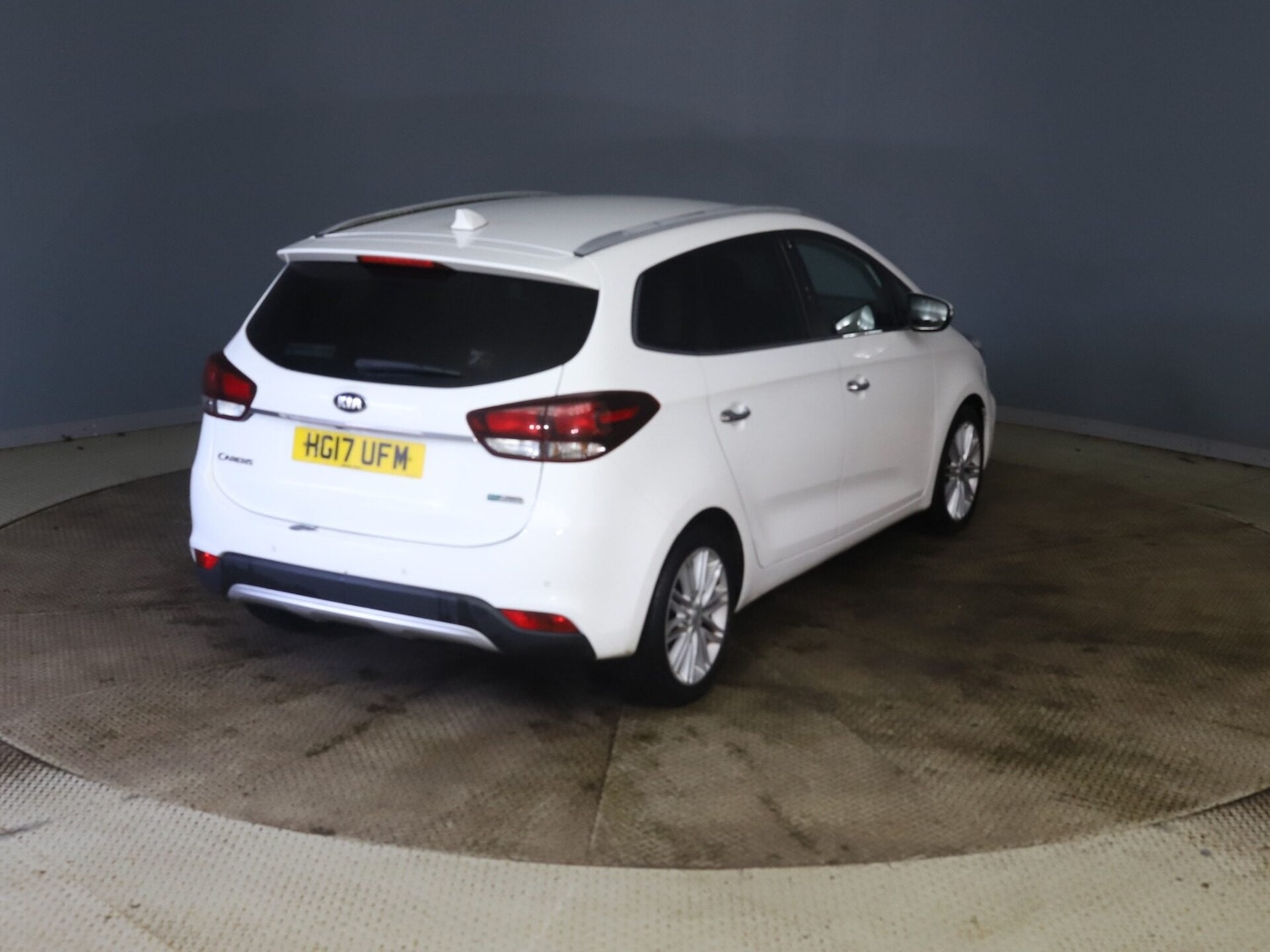 Used Kia Carens 2017 for sale - 77404725: Photo 6