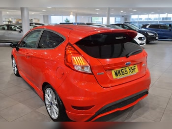 Used Ford Fiesta 2015 for sale - 77324616: Photo