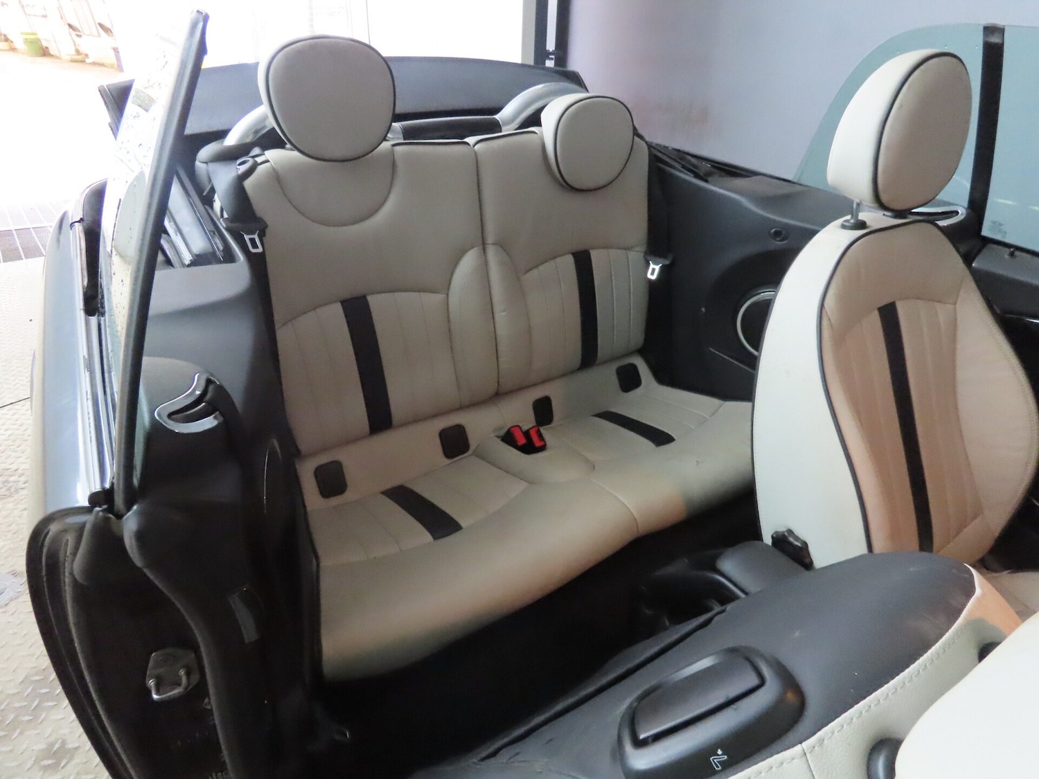 Used MINI Convertible 2013 for sale - 76478070: Photo 8