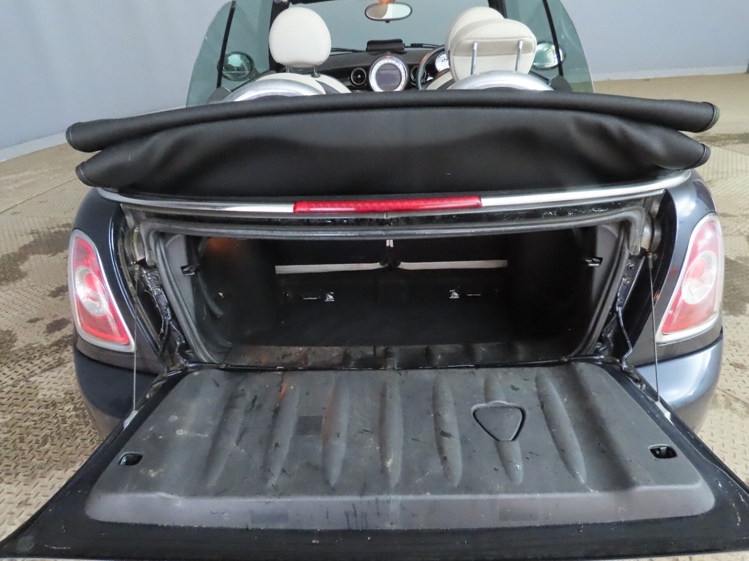 Used MINI Convertible 2013 for sale - 76478070: Photo 9