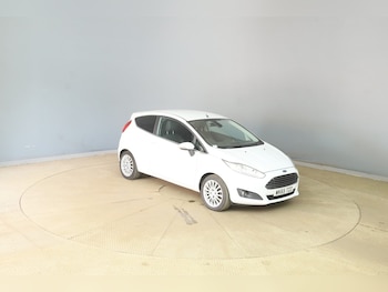 Used Ford Fiesta 2015 for sale - 79432580: Photo