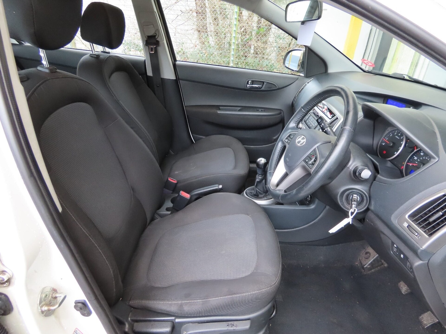 Used Hyundai i20 2013 for sale - 77663583: Photo 9