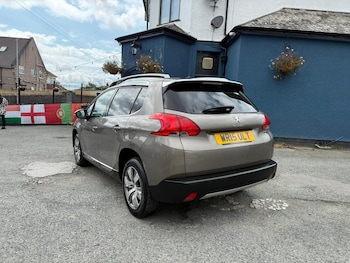 Used Peugeot 2008 2015 for sale - 75426045: Photo