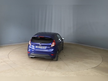 Used Ford Fiesta 2017 for sale - 75701437: Photo