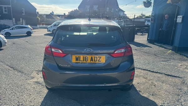 Used Ford Fiesta 2018 for sale - 76207597: Photo 4
