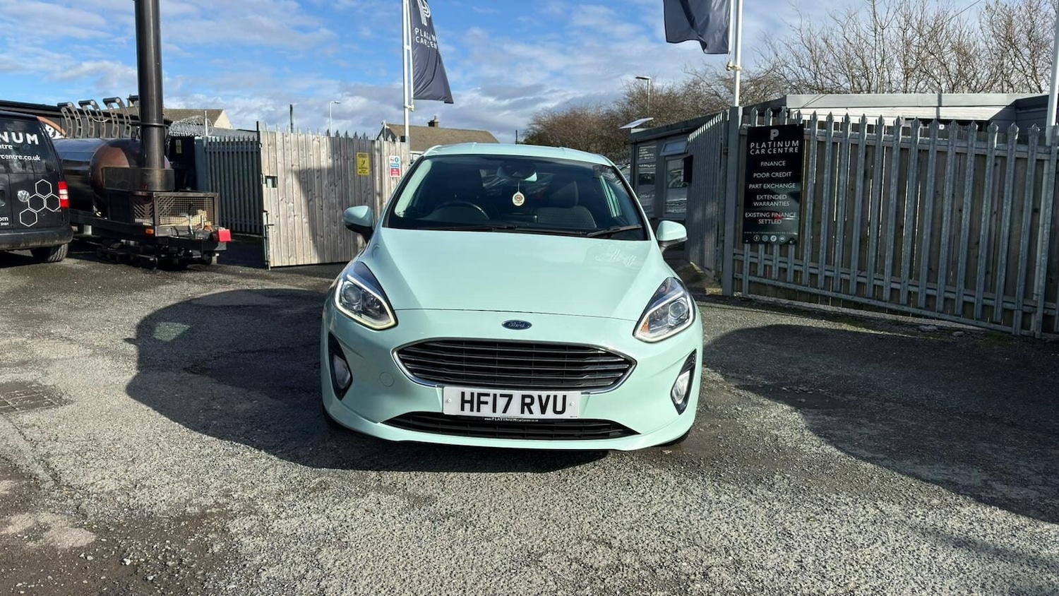 Used Ford Fiesta 2017 for sale - 77432760: Photo 2