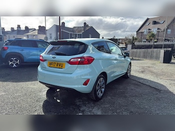 Used Ford Fiesta 2017 for sale - 77432760: Photo