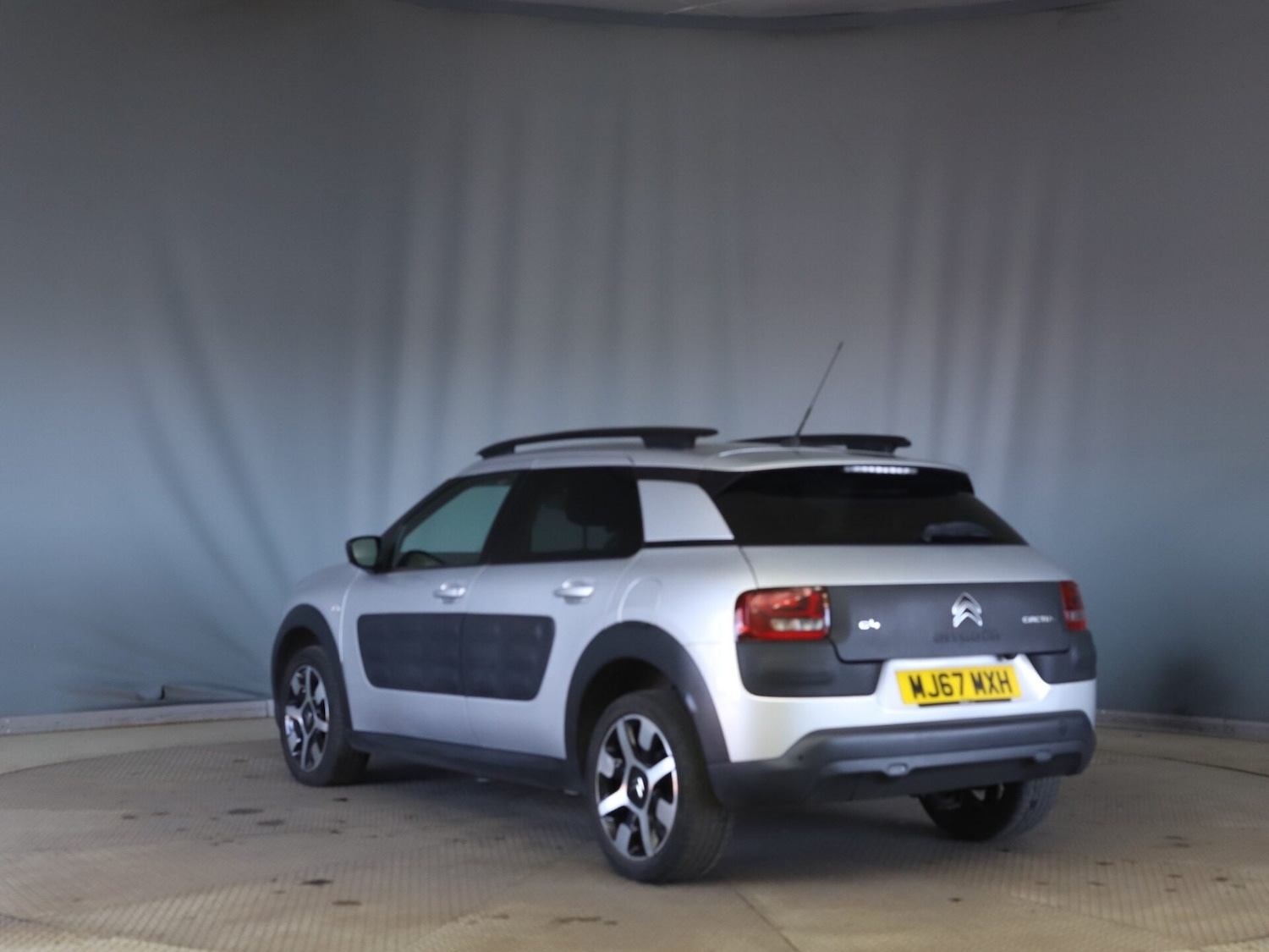 Used Citroen C4 Cactus 2017 for sale - 77947191: Photo 5