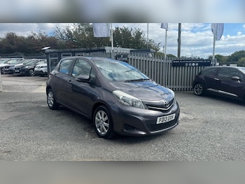 Used Toyota Yaris 2013 for sale - 76048828: Photo