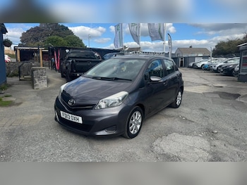 Used Toyota Yaris 2013 for sale - 76048828: Photo