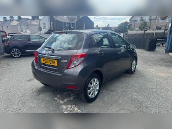 Used Toyota Yaris 2013 for sale - 76048828: Photo