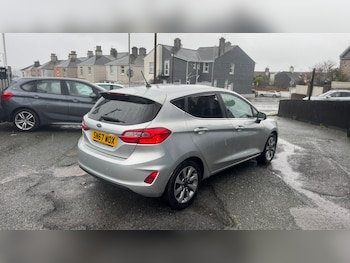 Used Ford Fiesta 2017 for sale - 76794769: Photo