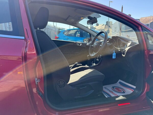 Used Ford Fiesta 2015 for sale - 75984478: Photo 8