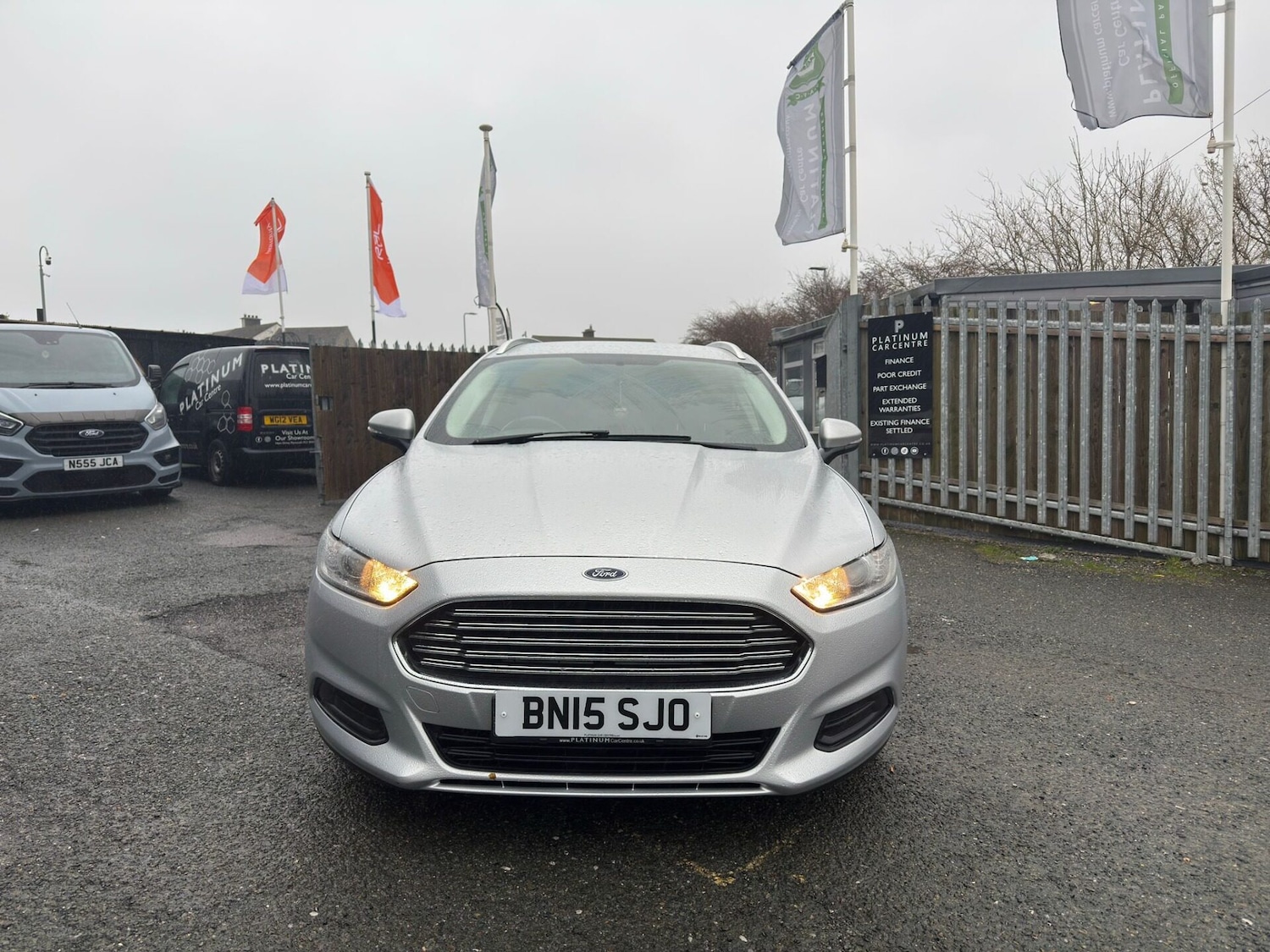 Used Ford Mondeo 2015 for sale - 76707432: Photo 2