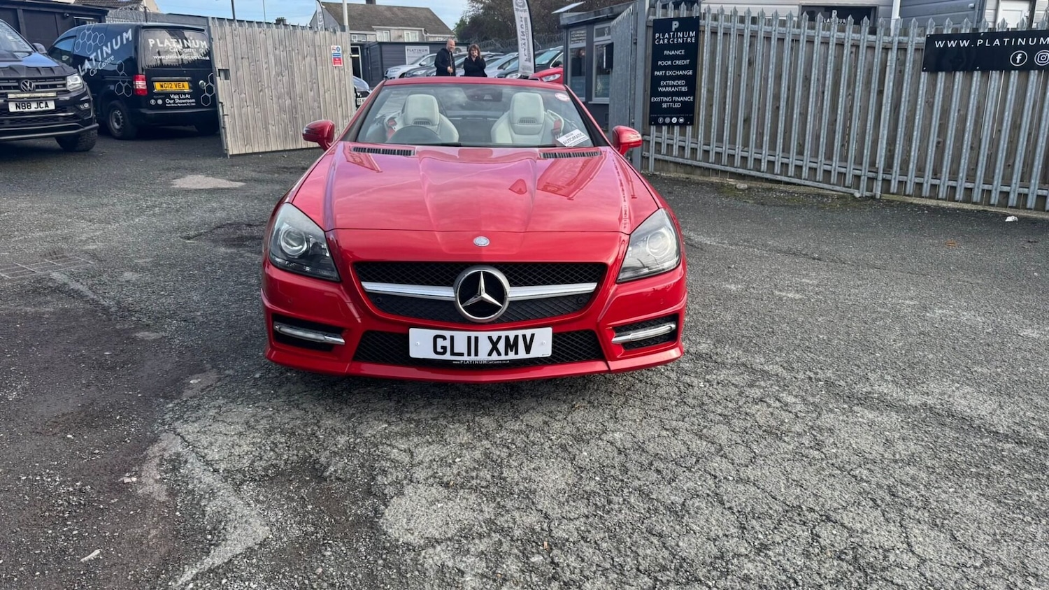 Used Mercedes-Benz SLK 2011 for sale - 76207592: Photo 2