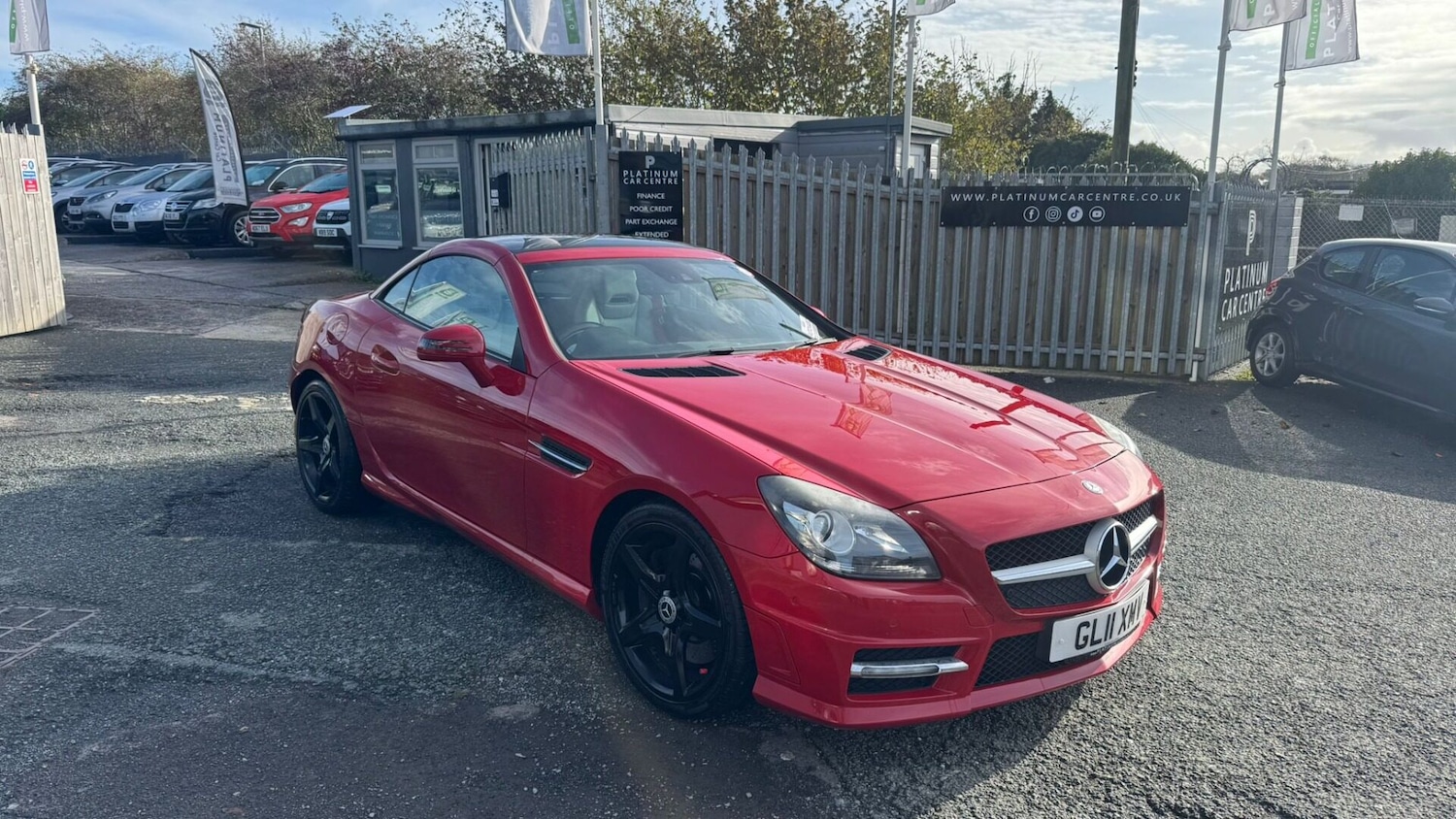 Used Mercedes-Benz SLK 2011 for sale - 76207592: Photo 3