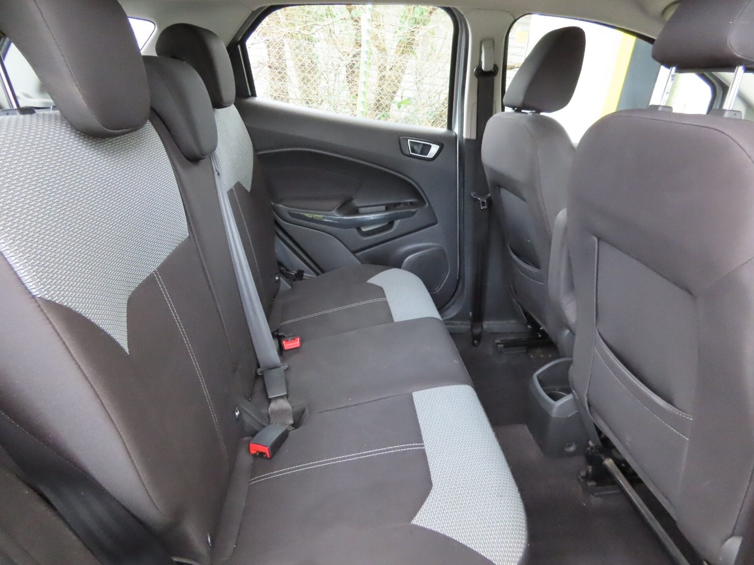 Used Ford Ecosport 2015 for sale - 77663573: Photo 8
