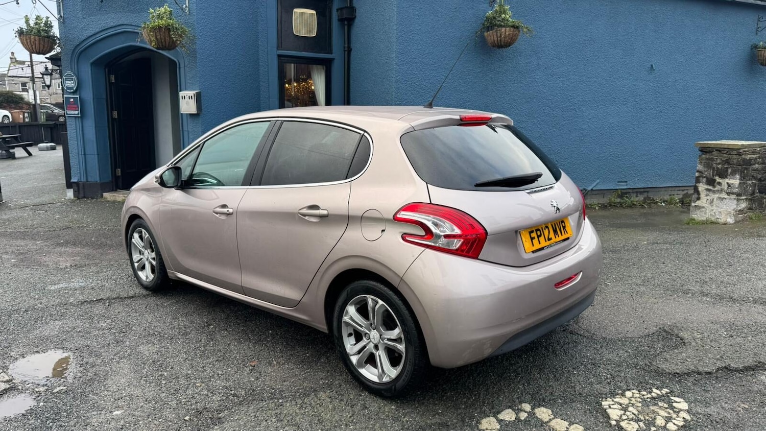 Used Peugeot 208 2012 for sale - 77268640: Photo 3