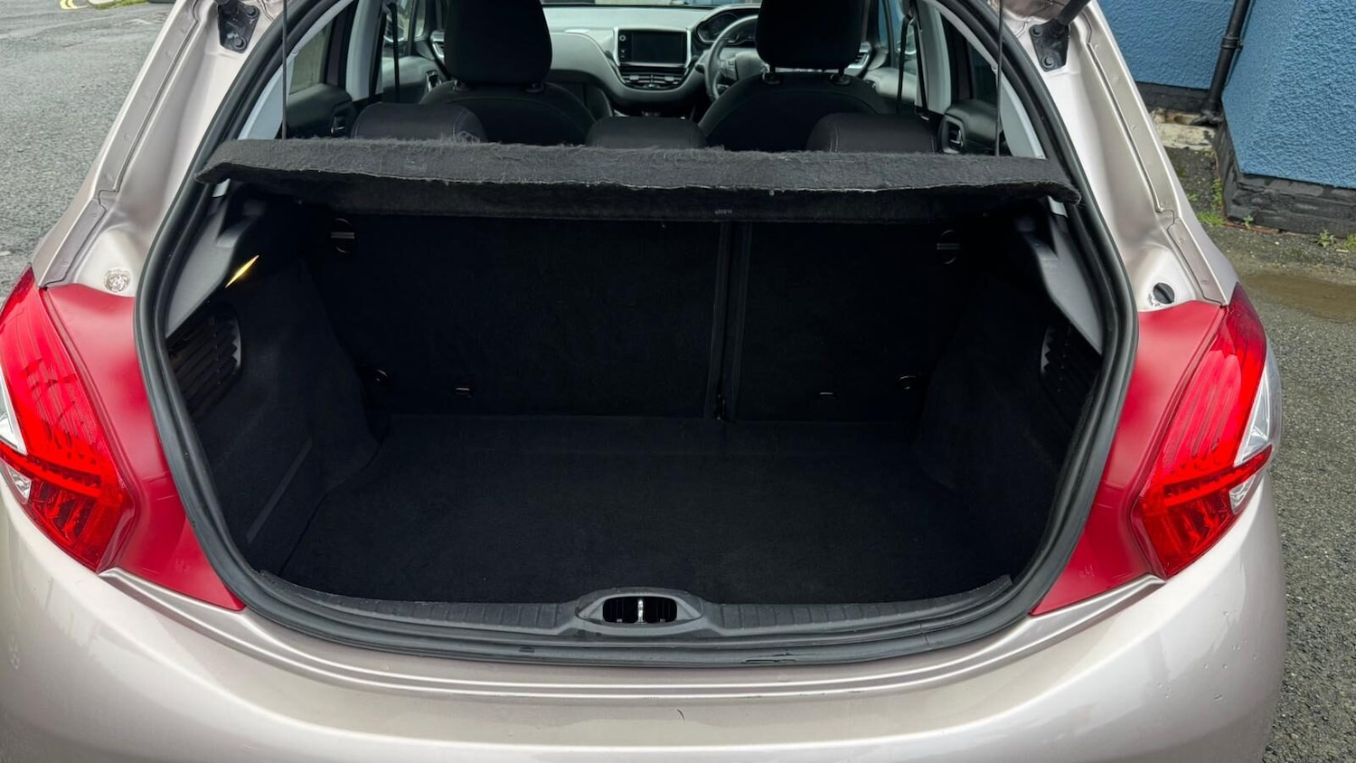 Used Peugeot 208 2012 for sale - 77268640: Photo 6