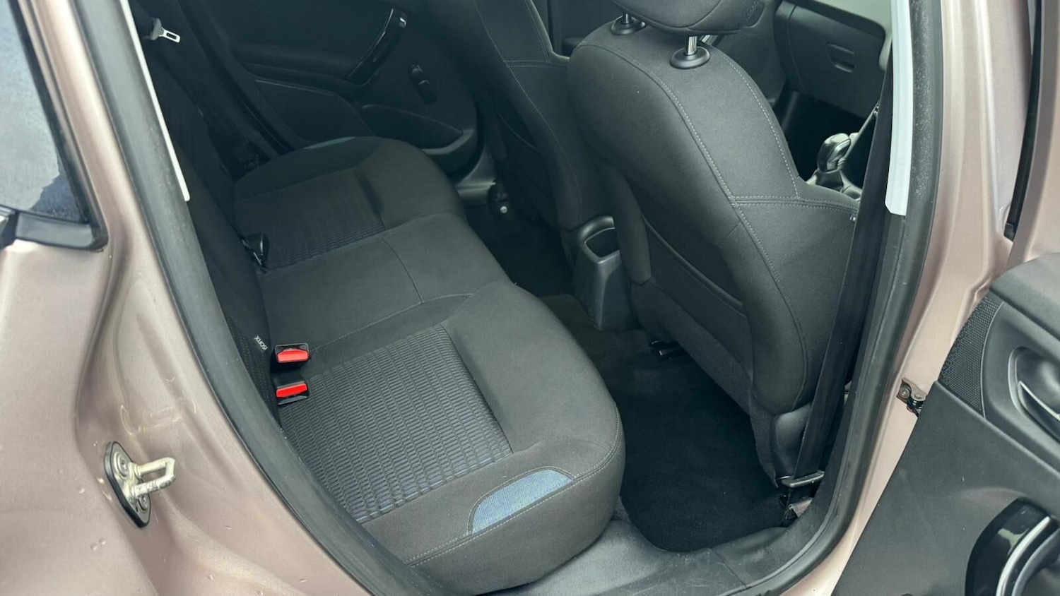 Used Peugeot 208 2012 for sale - 77268640: Photo 7