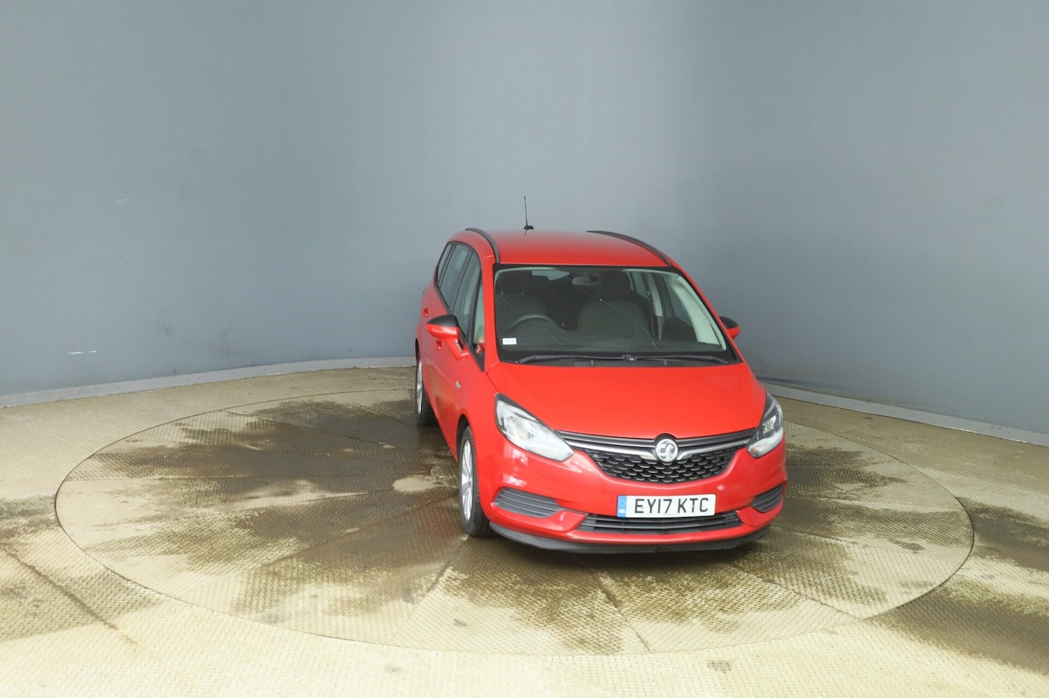 Used Vauxhall Zafira 2017 for sale - 77591570: Photo 2