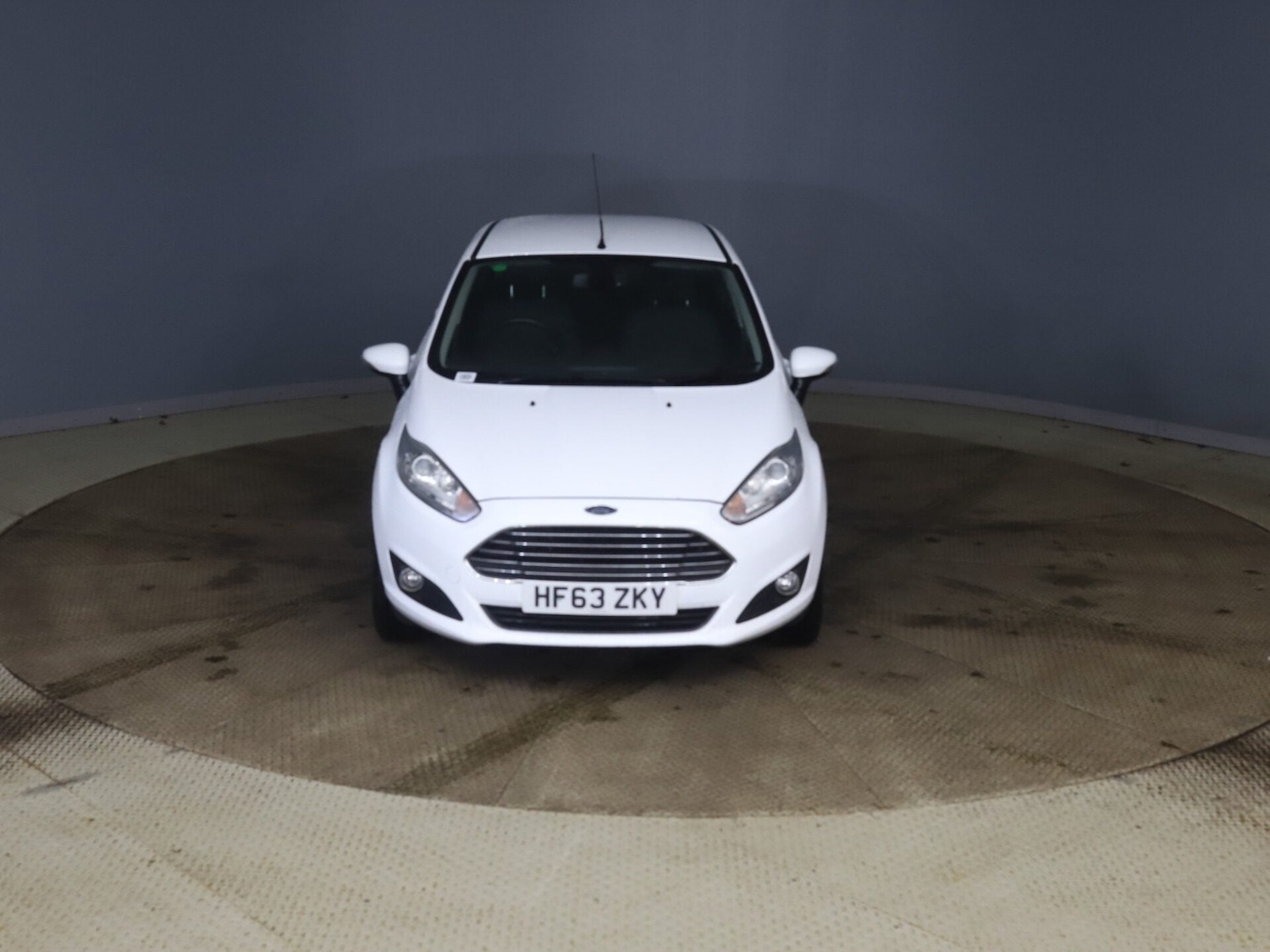 Used Ford Fiesta 2013 for sale - 77447673: Photo 2