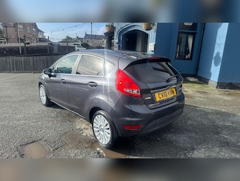 Used Ford Fiesta 2010 for sale - 77404731: Photo