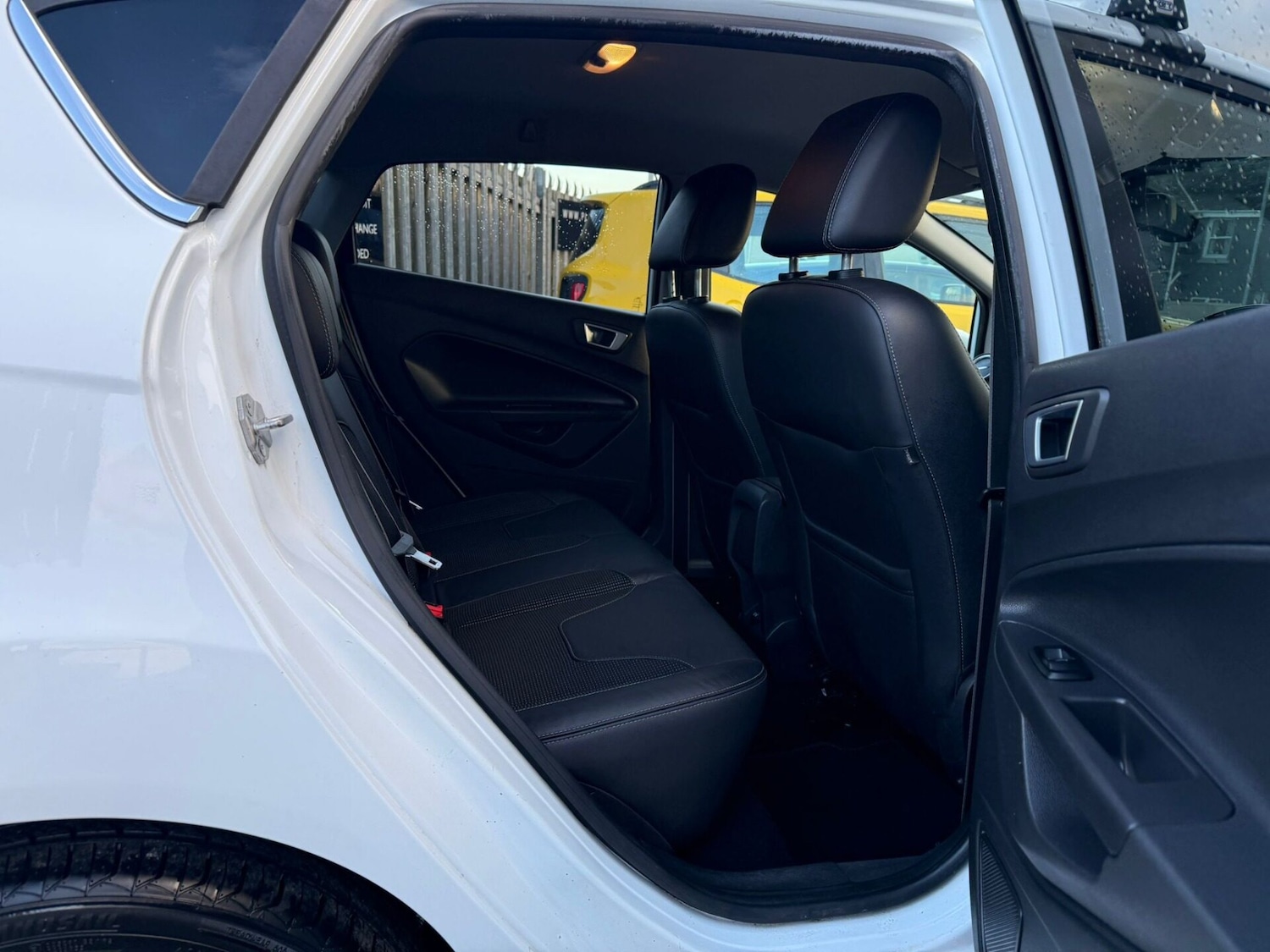 Used Ford Fiesta 2013 for sale - 76555308: Photo 10