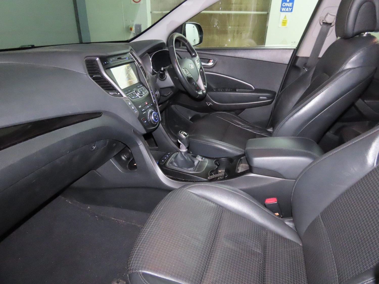 Used Hyundai Santa Fe 2014 for sale - 77663565: Photo 9