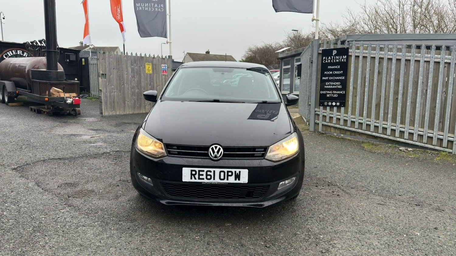 Used Volkswagen Polo 2011 for sale - 77268661: Photo 2