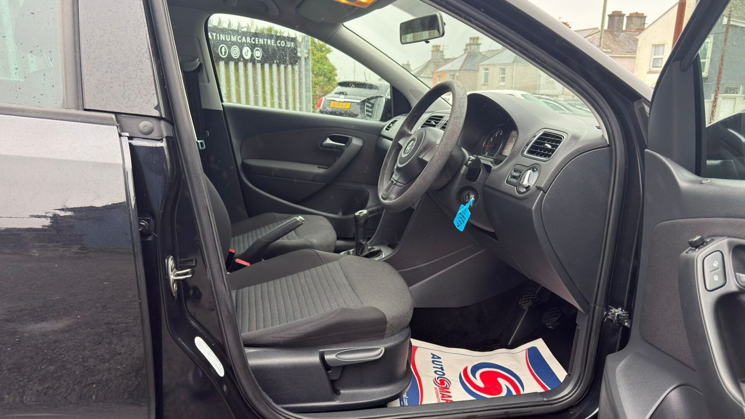 Used Volkswagen Polo 2011 for sale - 77268661: Photo 9