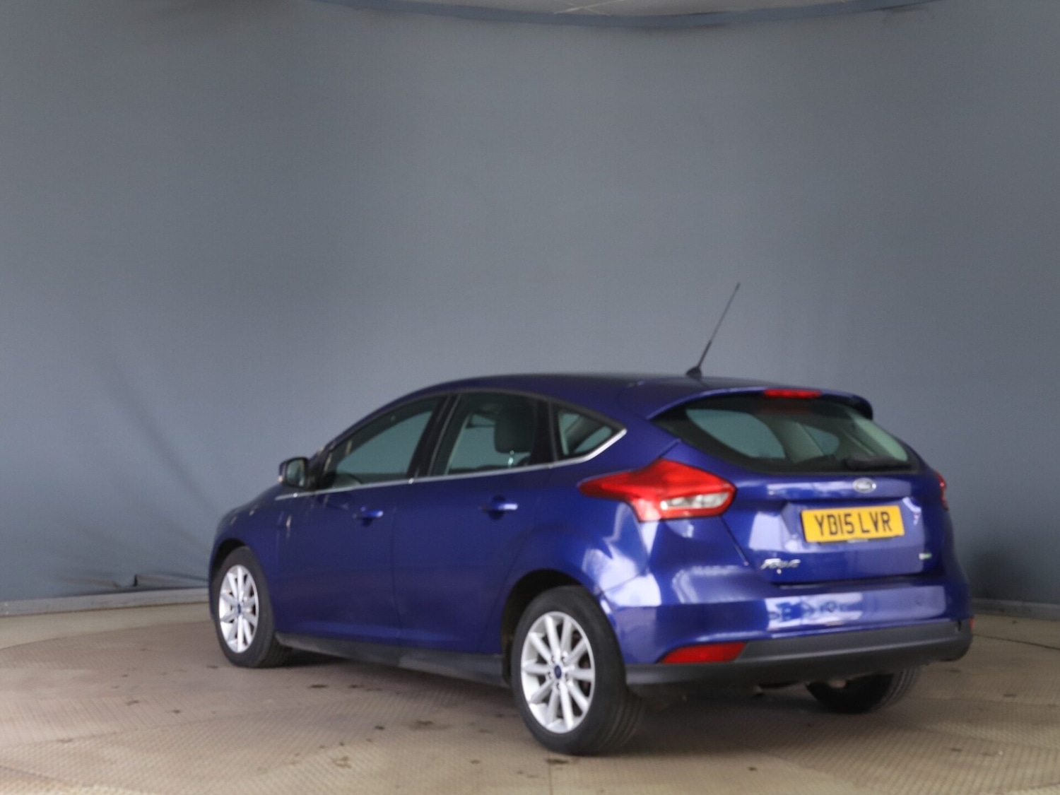 Used Ford Focus 2015 for sale - 77760728: Photo 5