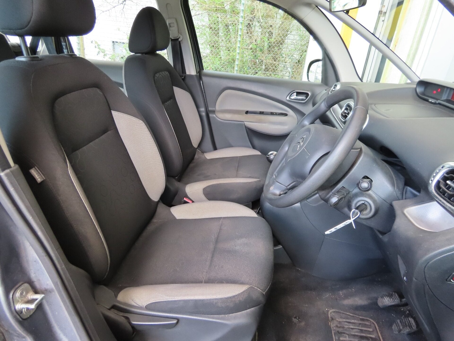 Used Citroen C3 Picasso 2010 for sale - 78164574: Photo 10