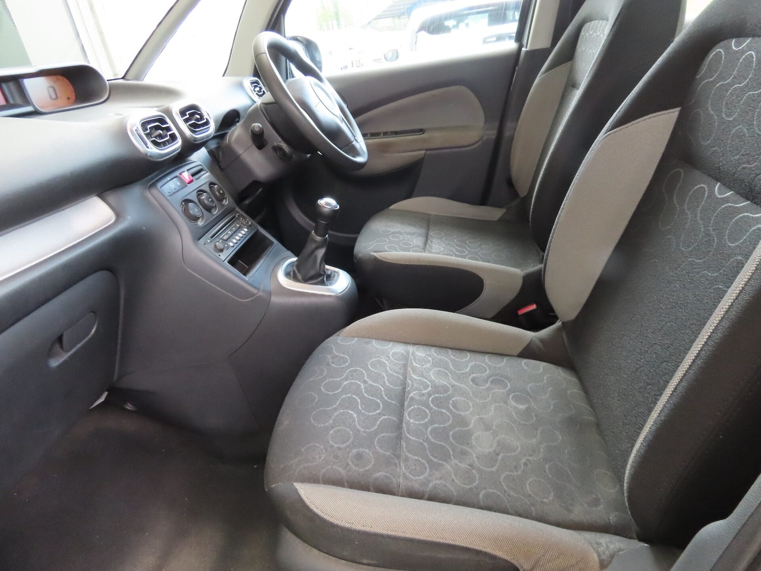 Used Citroen C3 Picasso 2010 for sale - 78164574: Photo 11