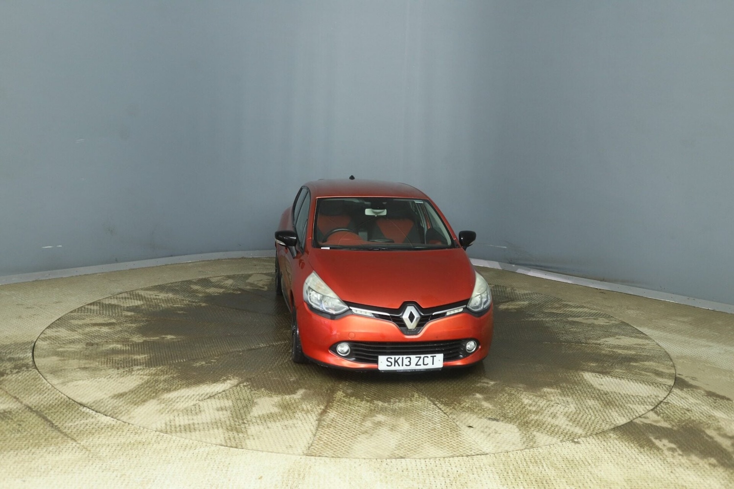 Used Renault Clio 2013 for sale - 77351310: Photo 2