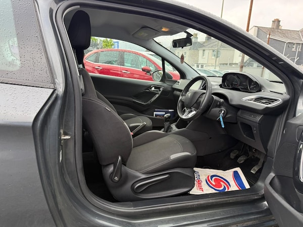 Used Peugeot 208 2015 for sale - 75426192: Photo 8
