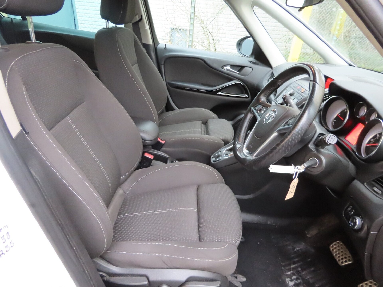 Used Mercedes-Benz E Class 2017 for sale - 77272472: Photo 10