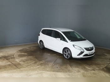 Mercedes-Benz E Class feature image