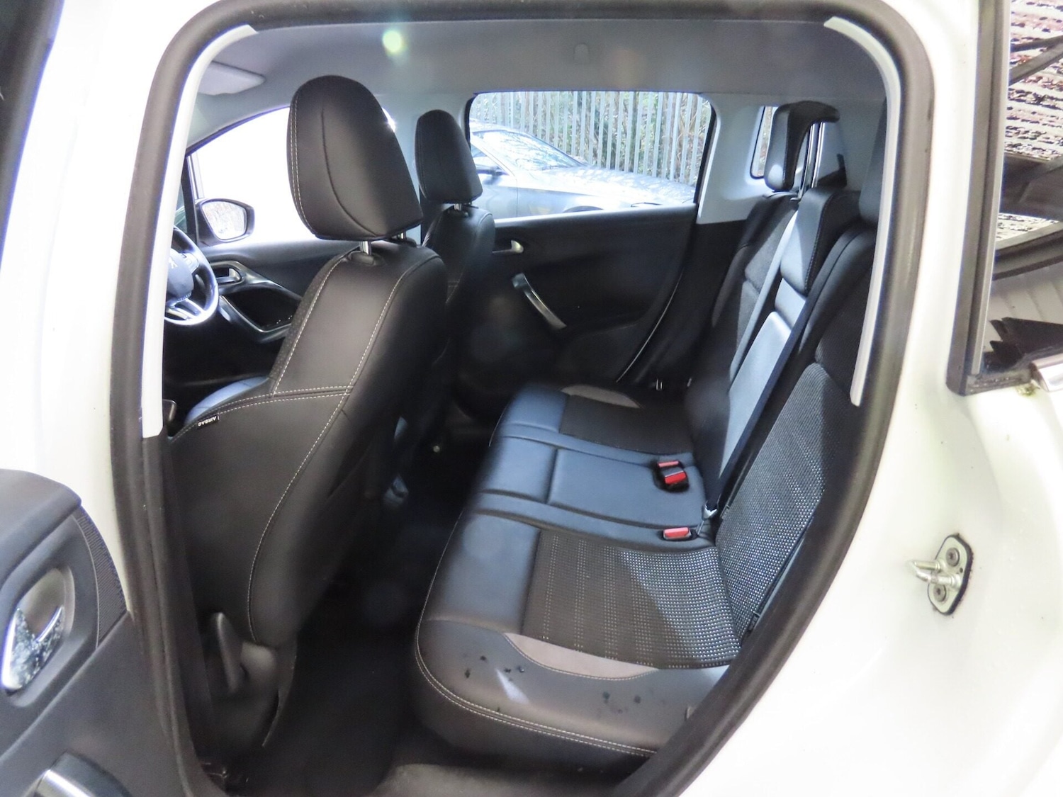 Used Peugeot 2008 2014 for sale - 77568486: Photo 7