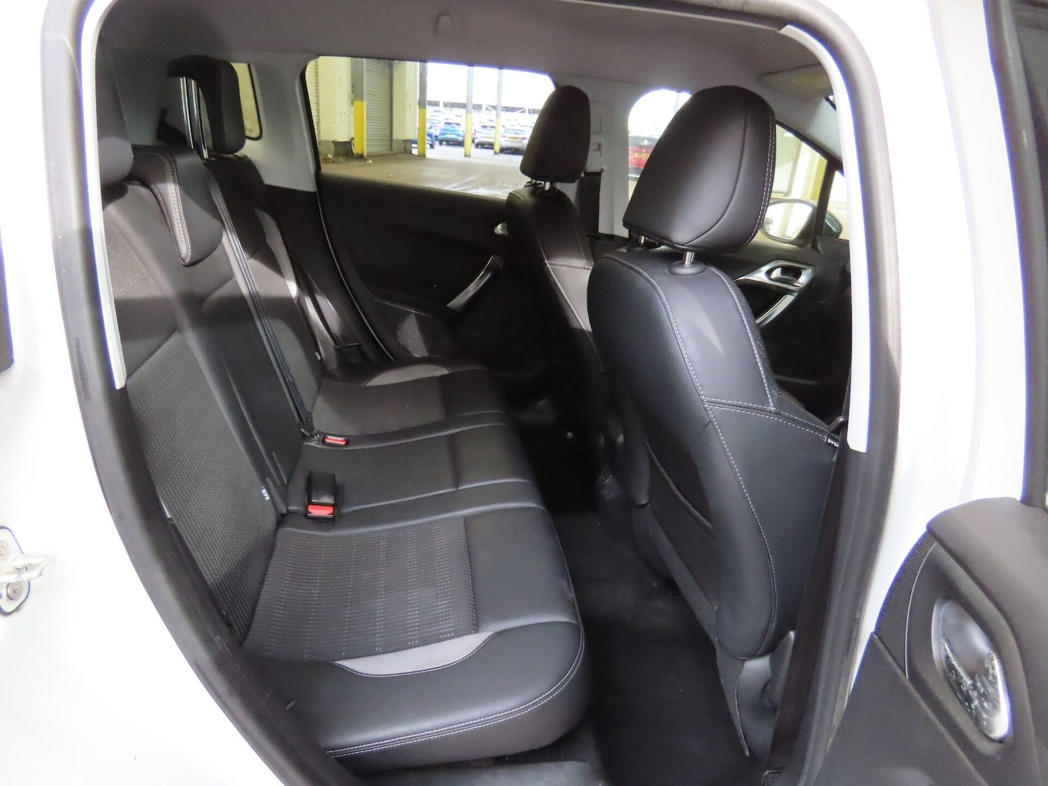 Used Peugeot 2008 2014 for sale - 77568486: Photo 8