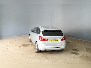 Used BMW 2 Series 2016 for sale - 76207601: Photo 4